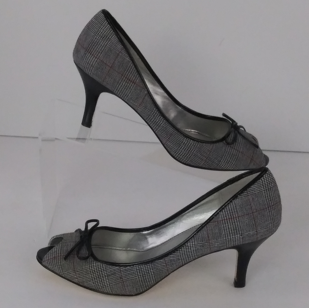 Kelly & Katie peep toe heels women size 8M - Picture 1 of 8